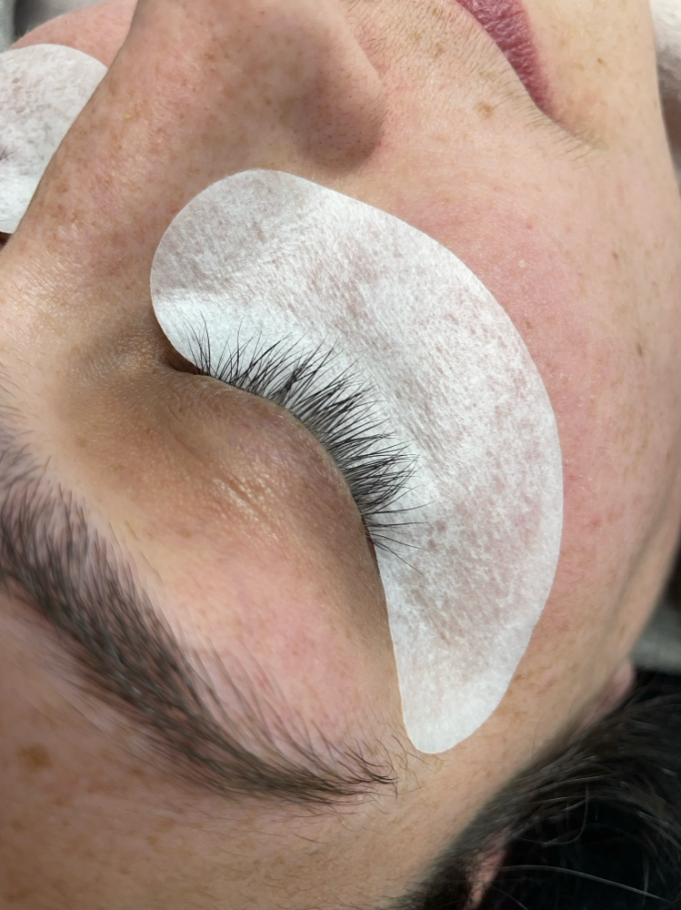 Eyelash Extension Removal