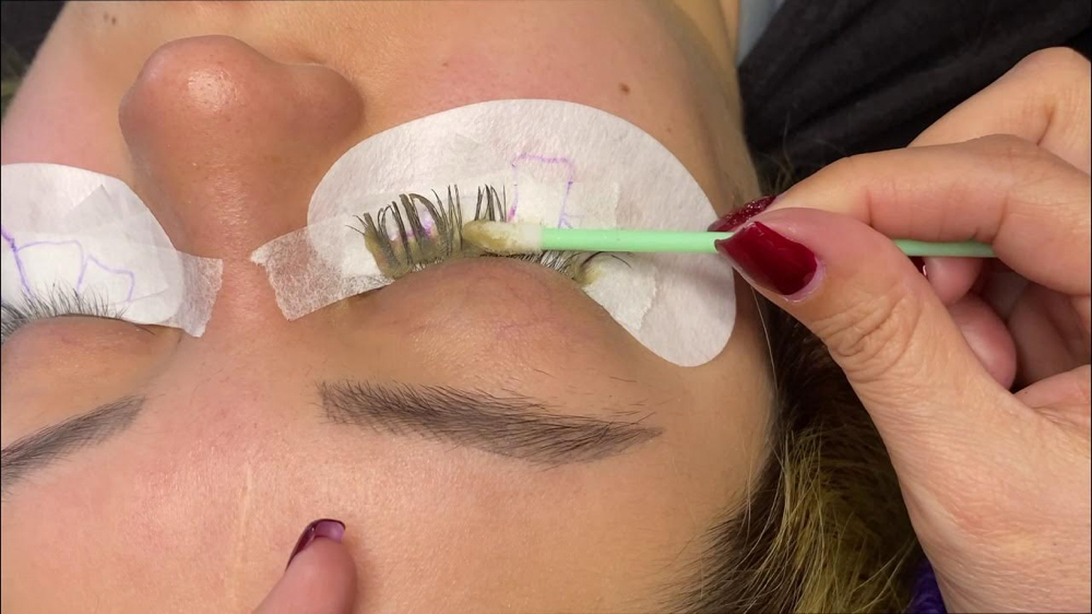 Remocion De Pestañas at Queen’s Secret Esthetic in Puerto Rico, PR