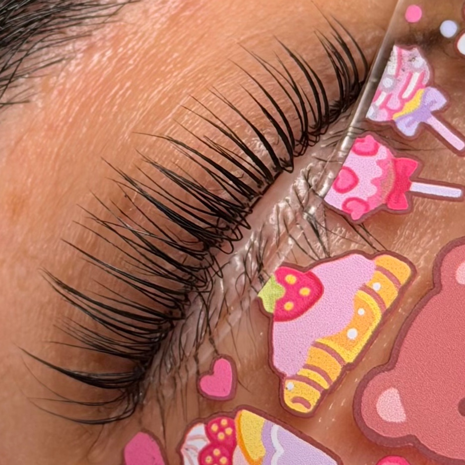 Korean Lash Lift at Dvineskn in palmdale, CA