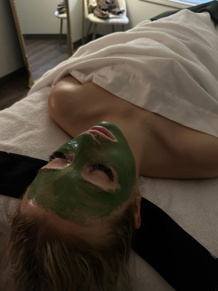 The Signature Facial