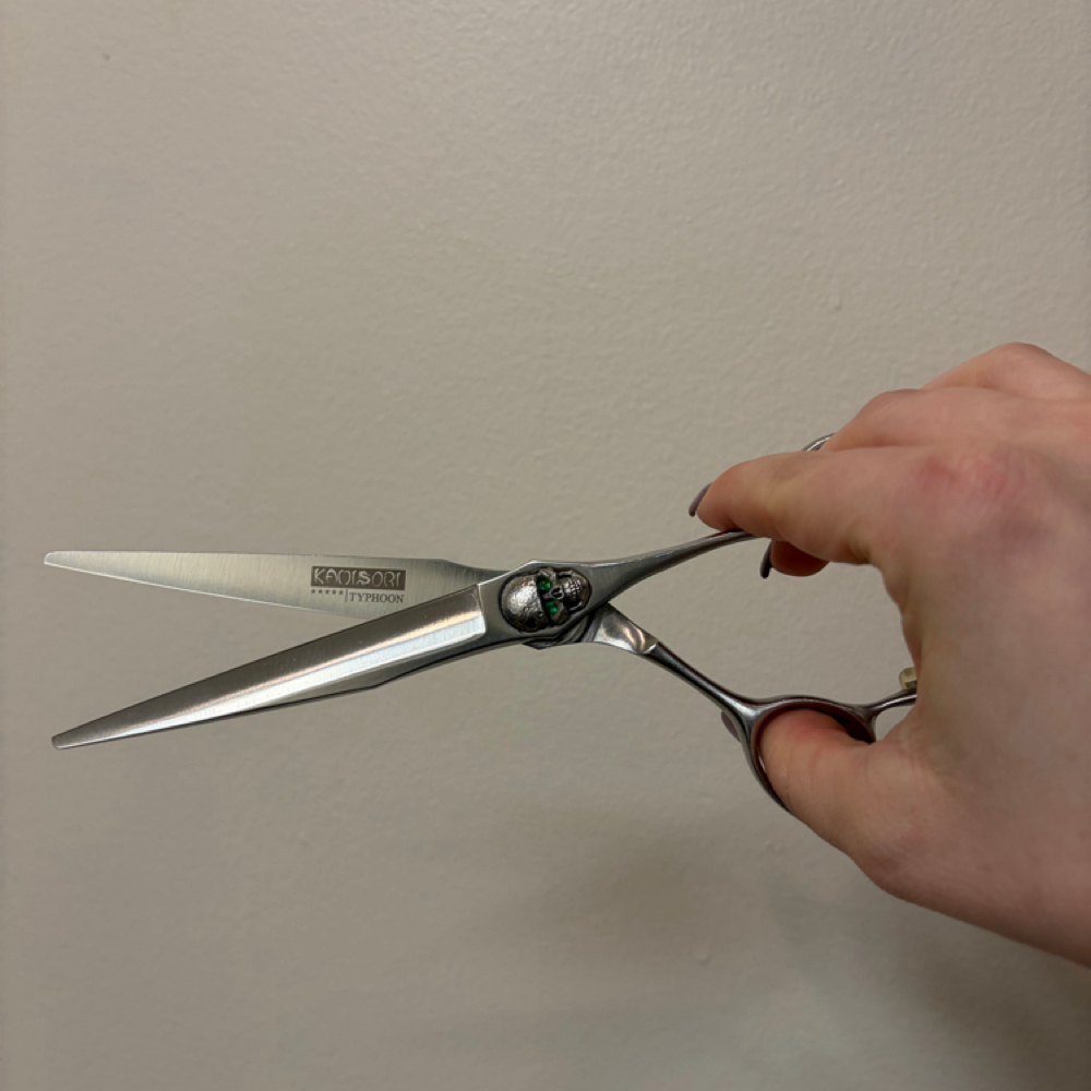 15 Minute Service at Baroque Salon in Highwood, IL