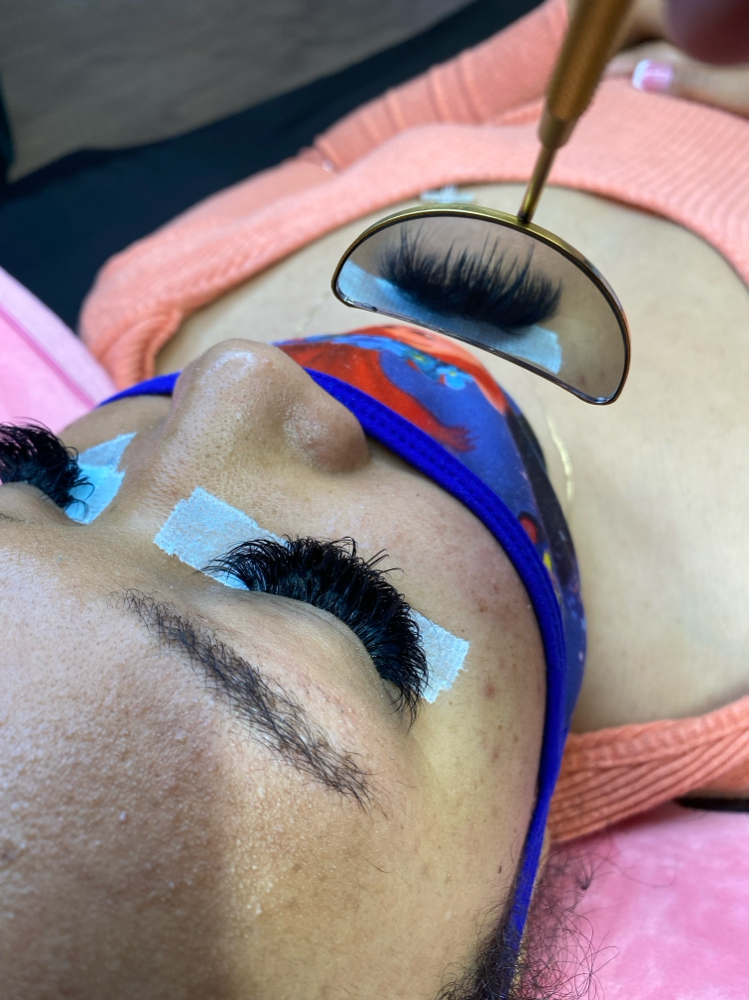 Lash Removal