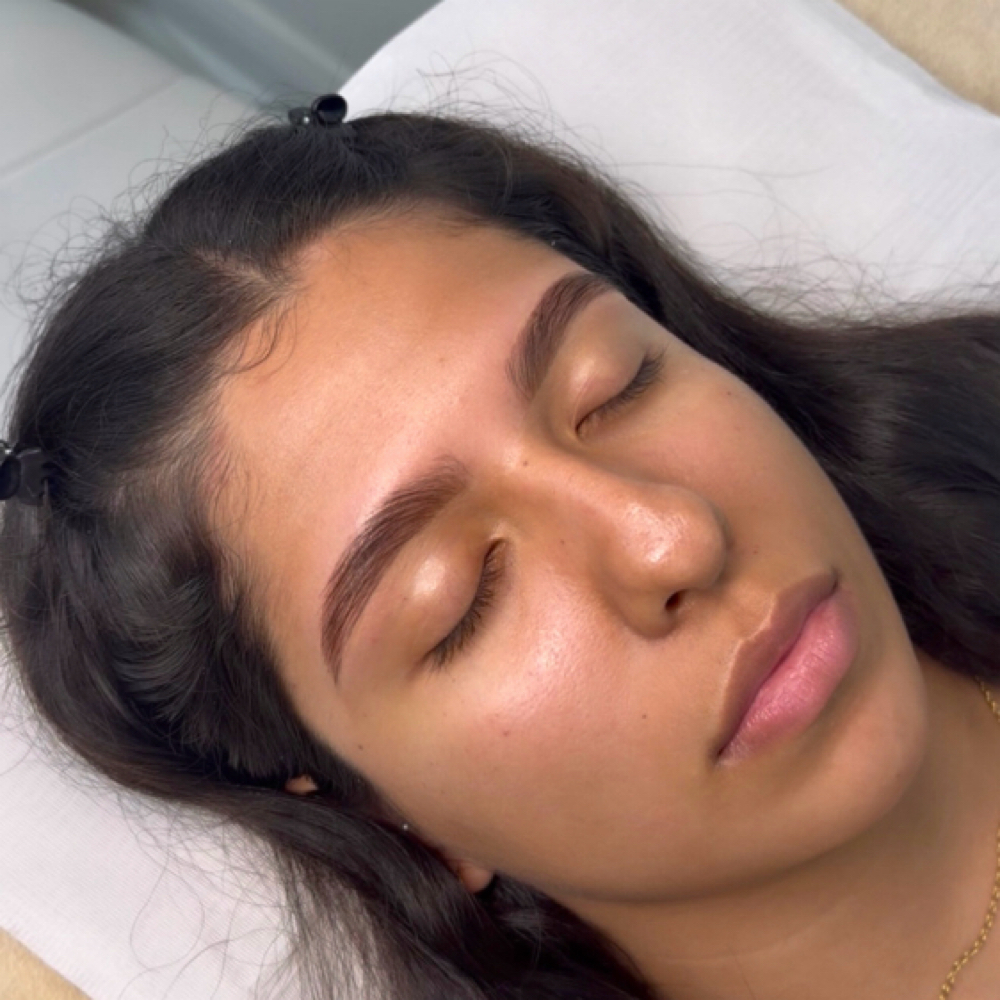Brow Lamination at Prettylilskinestheticsllc in Naples, FL