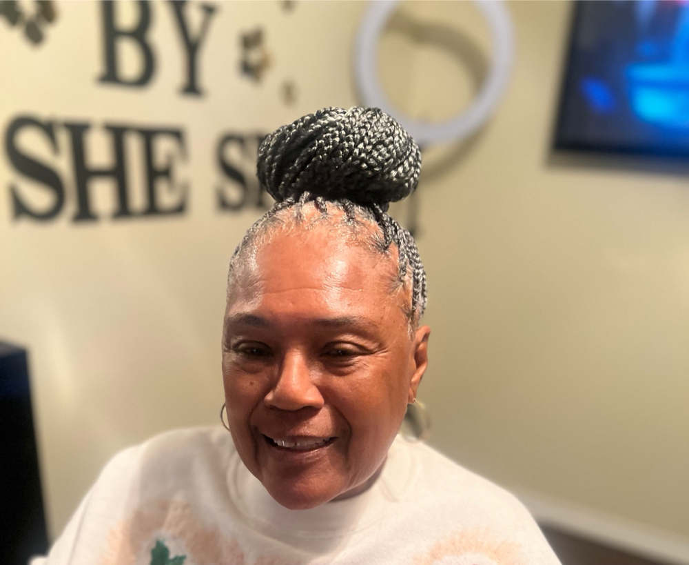 Knotless Box Braids mid-back S/M