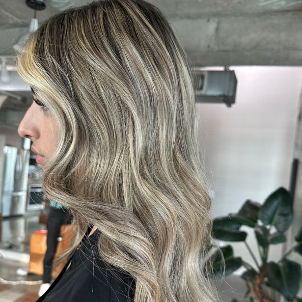 Full Highlights | Foliage& Balayage at manes by mayra in Miami, FL