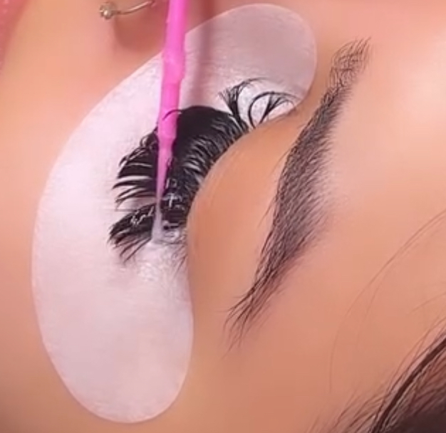 Lash Extensions Removal
