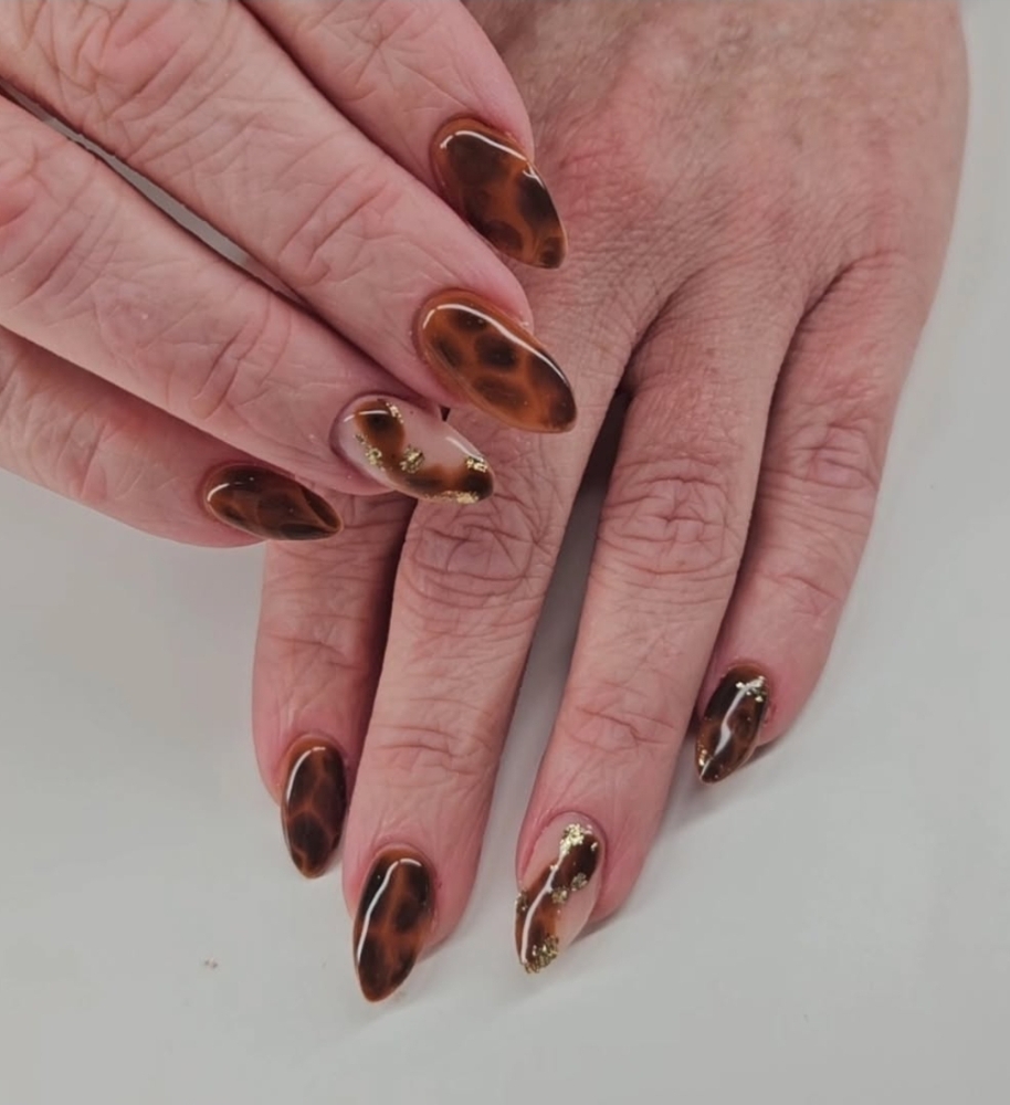 Almond/round (Any Length) at Noemi Pavon in Dunlap, TN