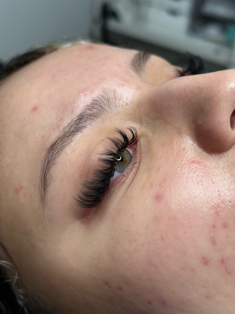 Wet Lash Extensions