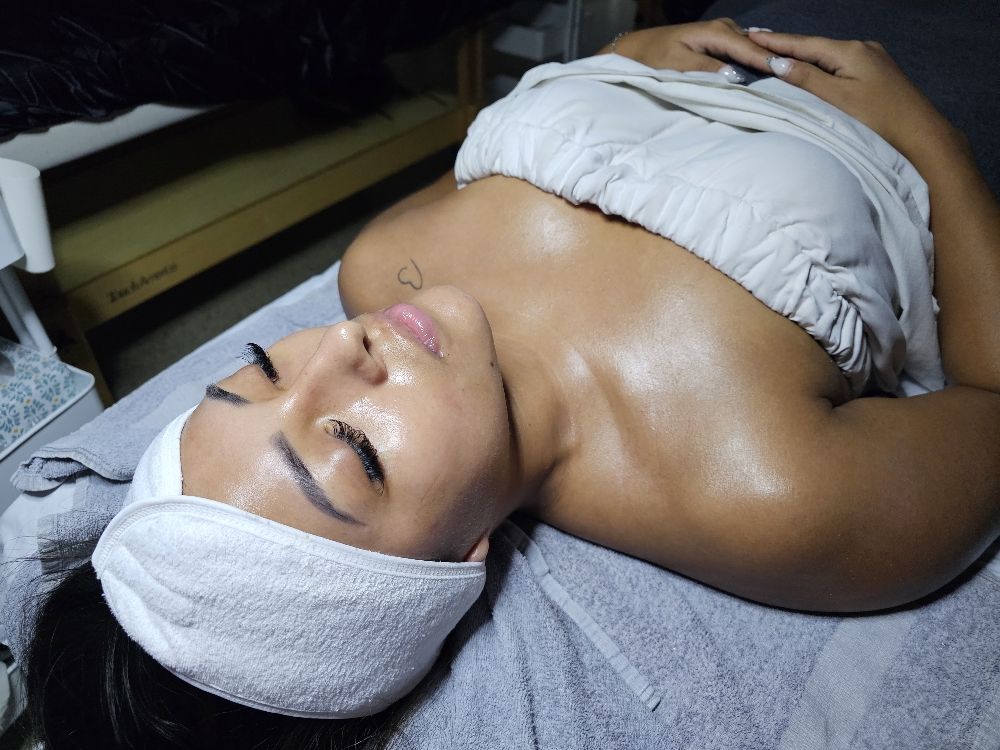 King/Queen Treatment Facial at Lux Aesthetics in Rockford, IL