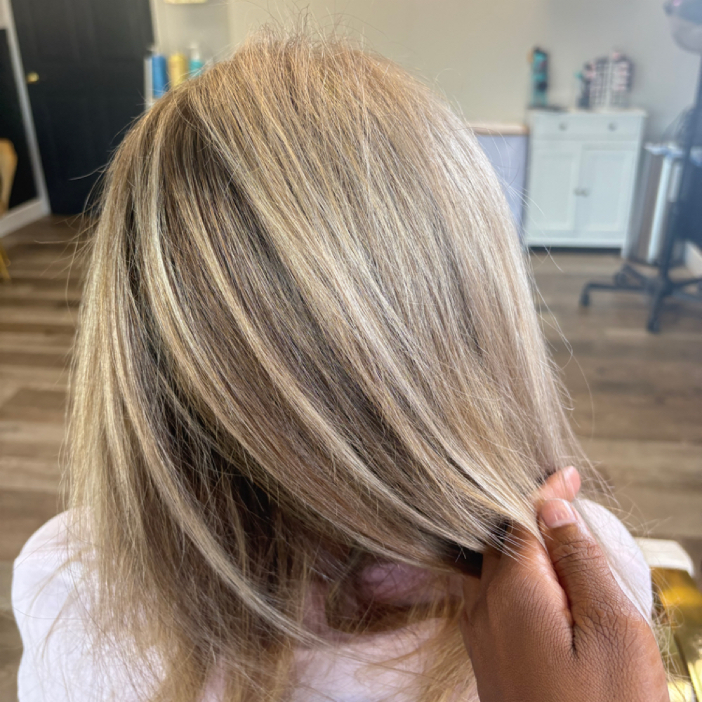 Full Hilight at D’Luxe Studio in Carlisle, PA