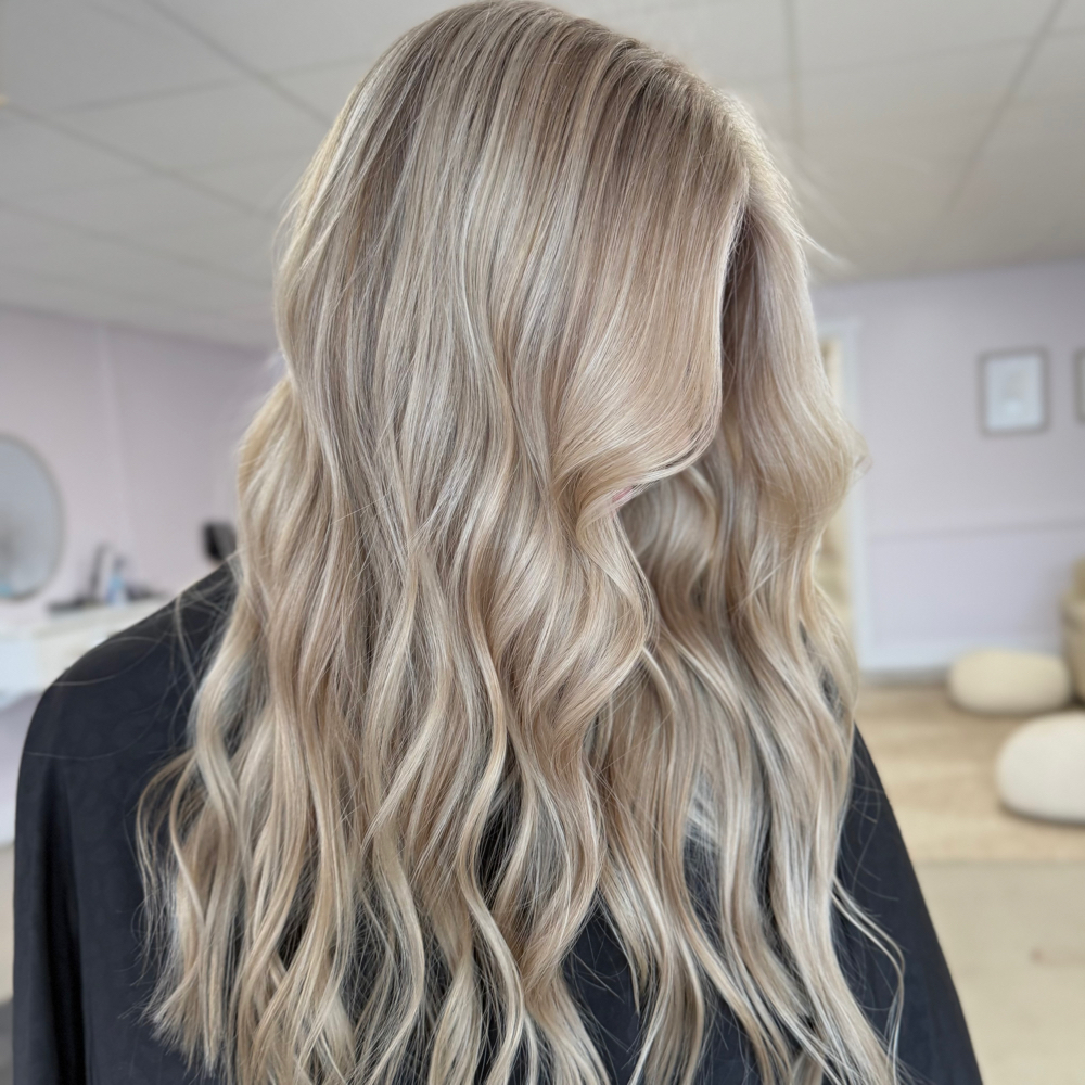 Full Blonding Service at The Mane Studio in Robbins, NC