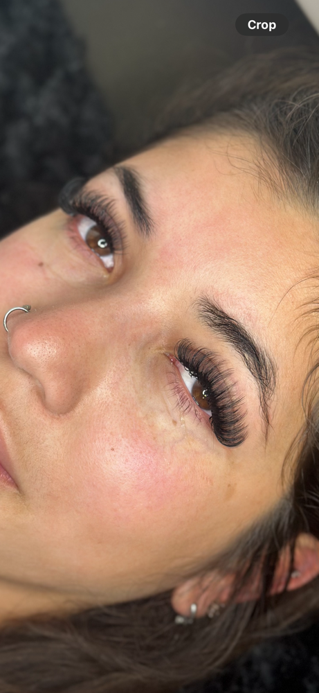 Hybrid Full Set at B’s Lashes in Seattle, WA