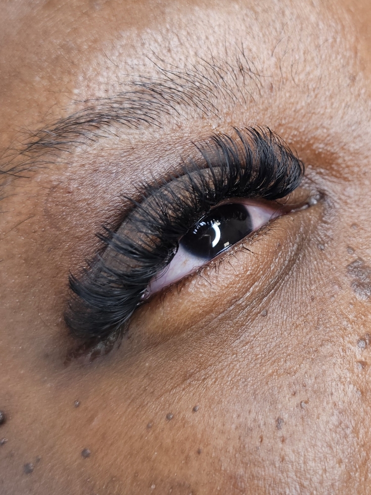 Lash Extensions $85 SPECIAL (Any Se