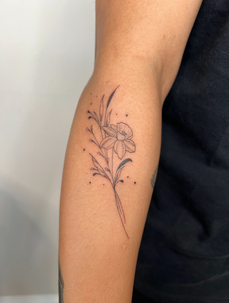 Tiny Tattoo Medium