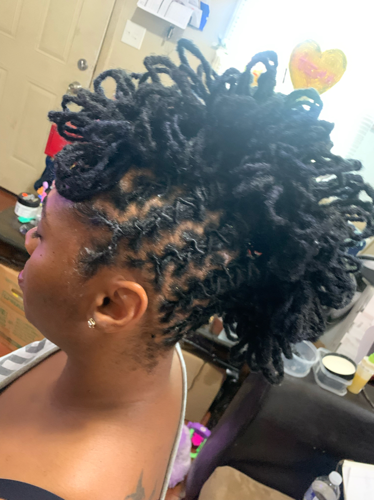 Spicy Loc Pin Up