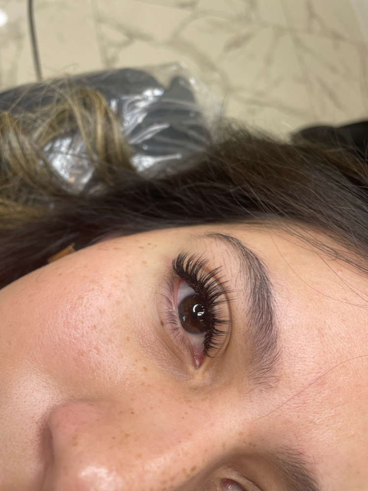 Wet Lash Look