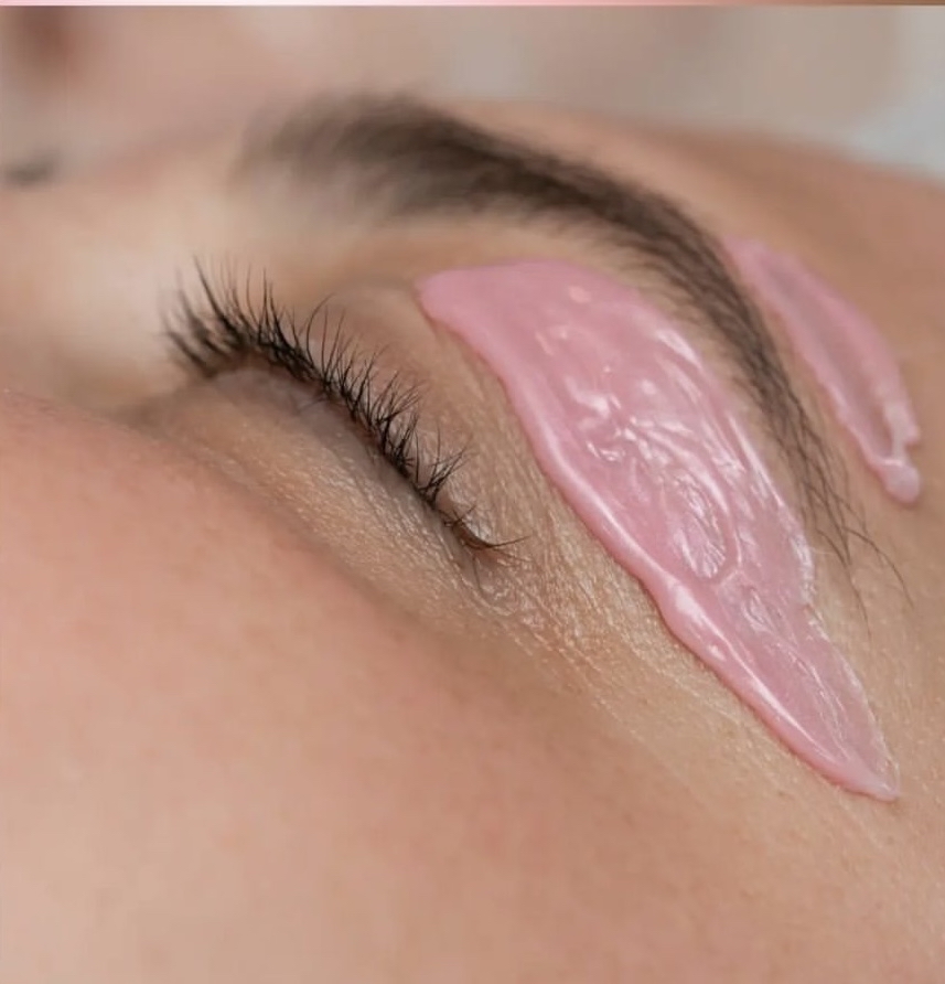 Eyebrow Wax ( Clean Up)