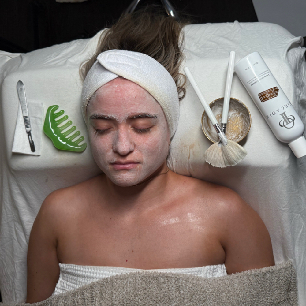 1hr | New Client Intro Facial at Teeny’s Skin Bar in Ventura, CA