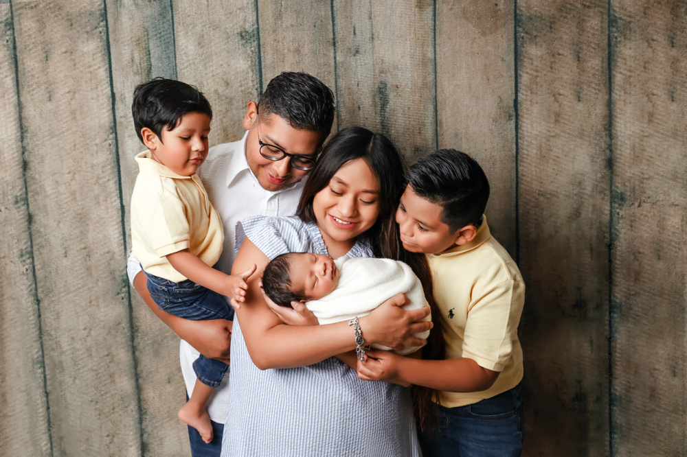 Newborn & Family