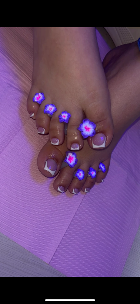 Dry Acrylic Pedicure