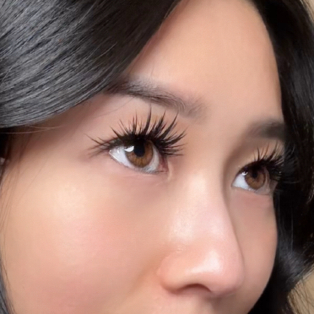 Manhua Lash Cluster at Beautylosophy Lash & Permanent Makeup in Pearland, TX
