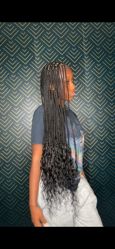 Goddess Knotless Small Only