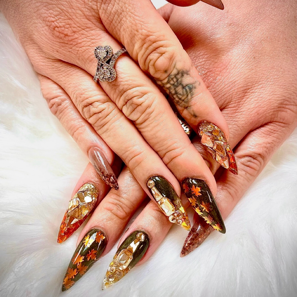 Encapsulated glitter Full Set at Viziatta Nails in Philadelphia, PA