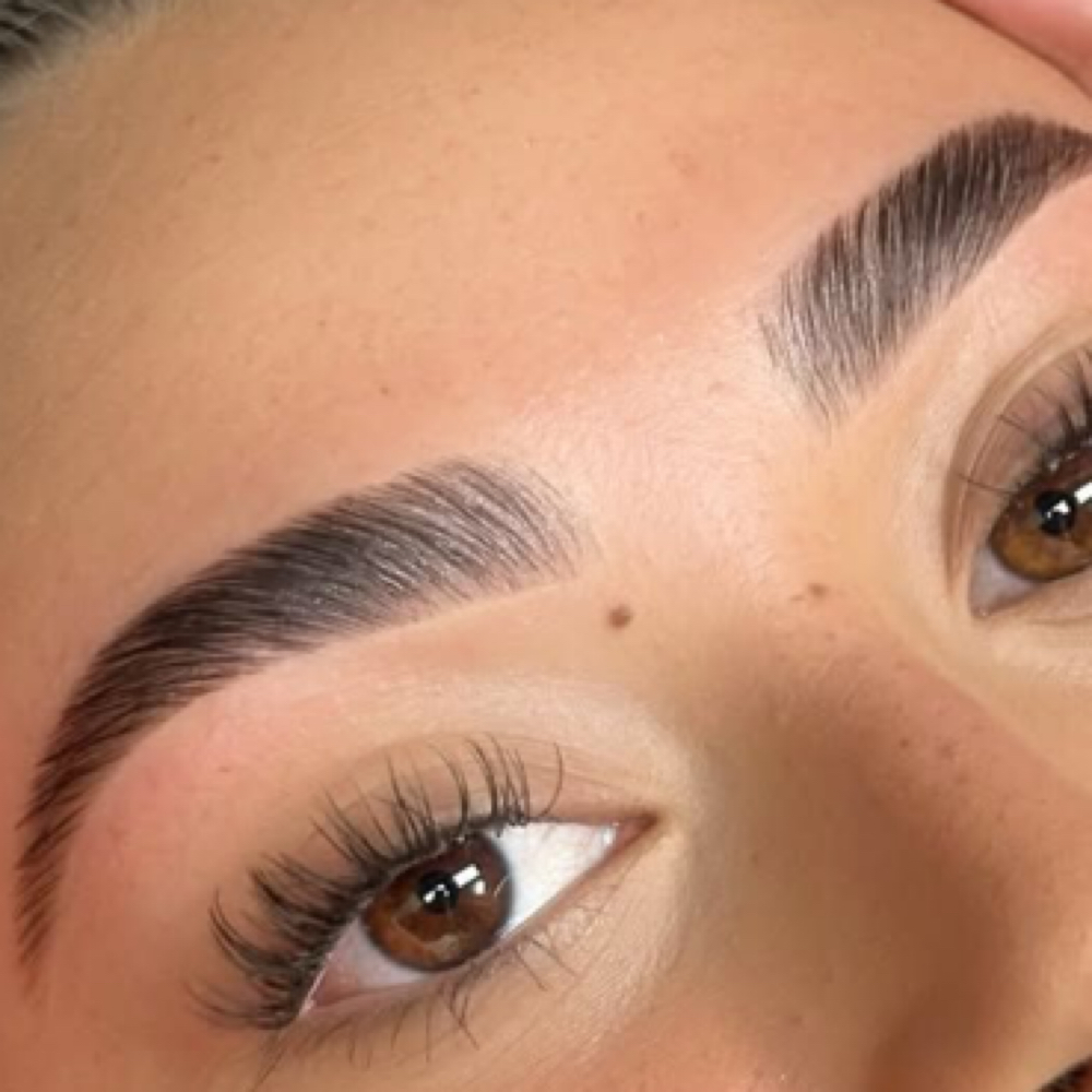 Sculpted Brow Lift at Jacynda’s Beauty Haven in Rockford, IL