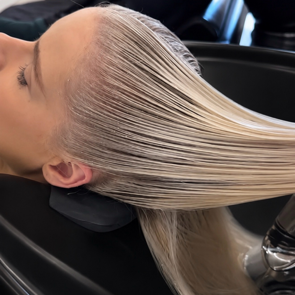 Full Scalp Foil at Rachel Allen at Thalia Hair Studios in Ca, CA