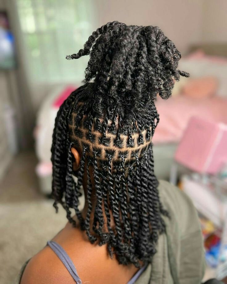 Knotless Kinky Twist