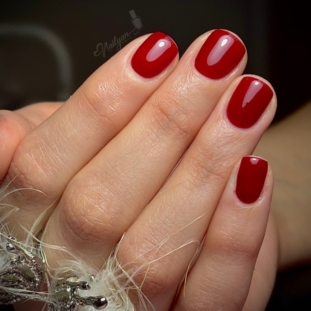 Builder Gel Sobre Uña Natural at The Glam Squad Salon in Florence, KY