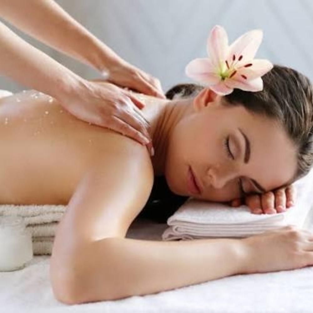 Massage at Fresh n Fab Spa Studio in Soldotna, AK