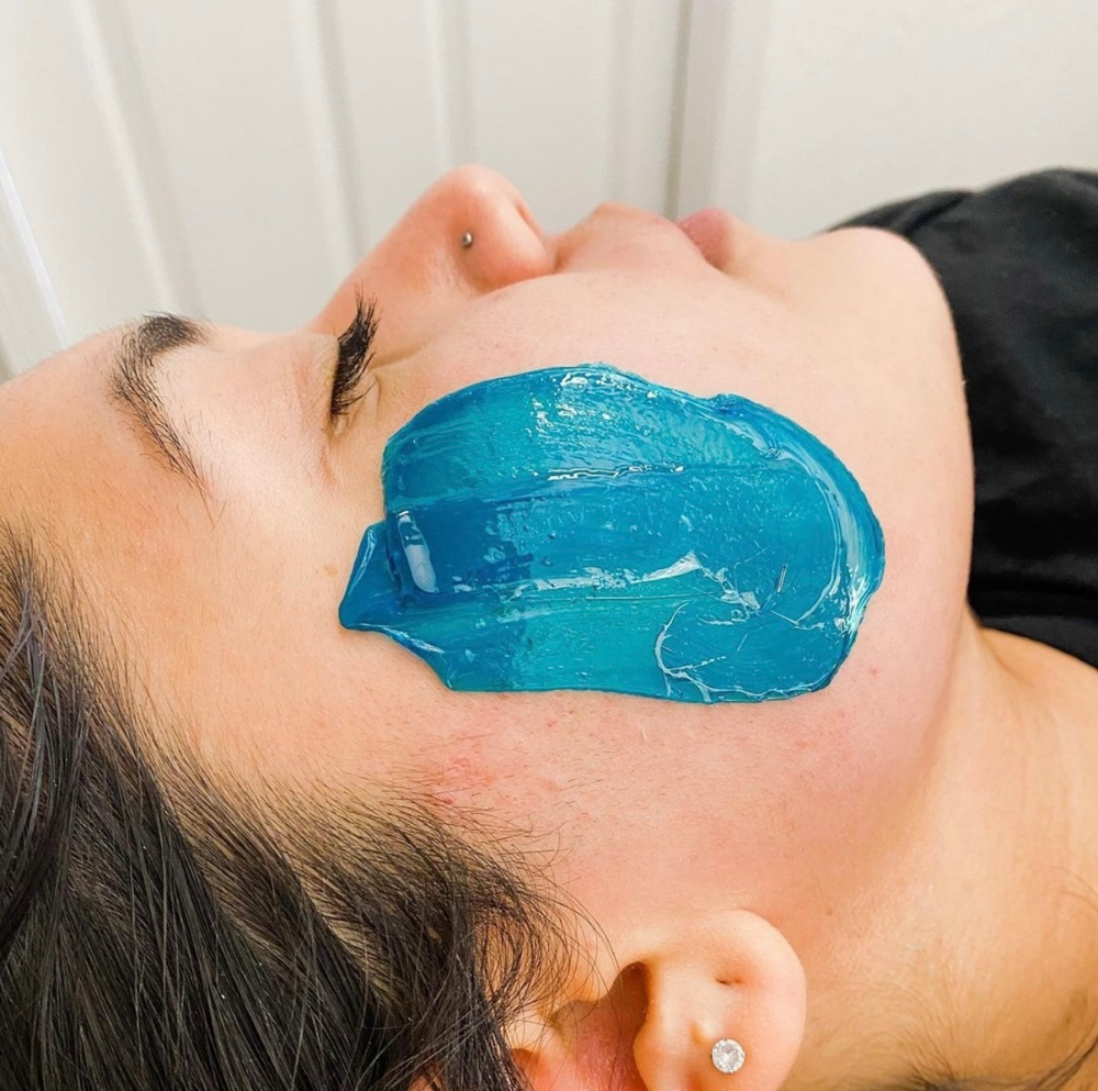 Jaw And Cheek Wax