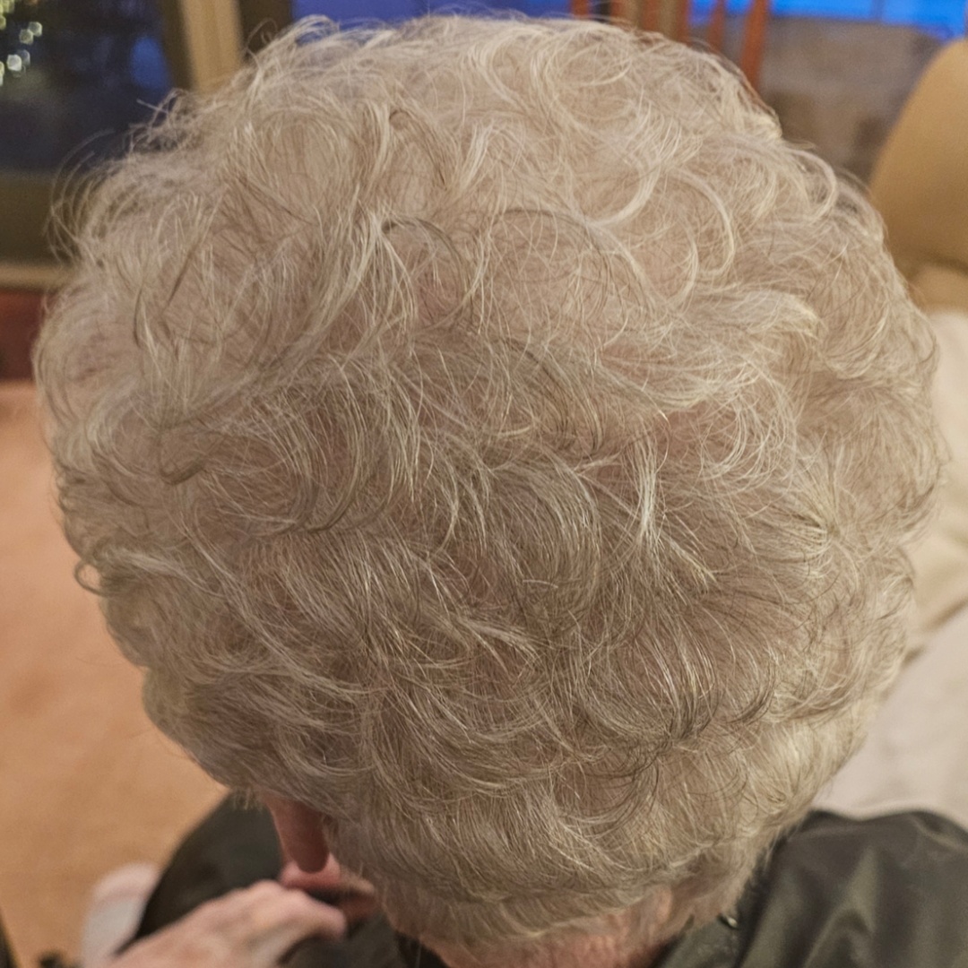 Shampoo Set at Slate Ridge Salon LLC. in Reynoldsburg, OH