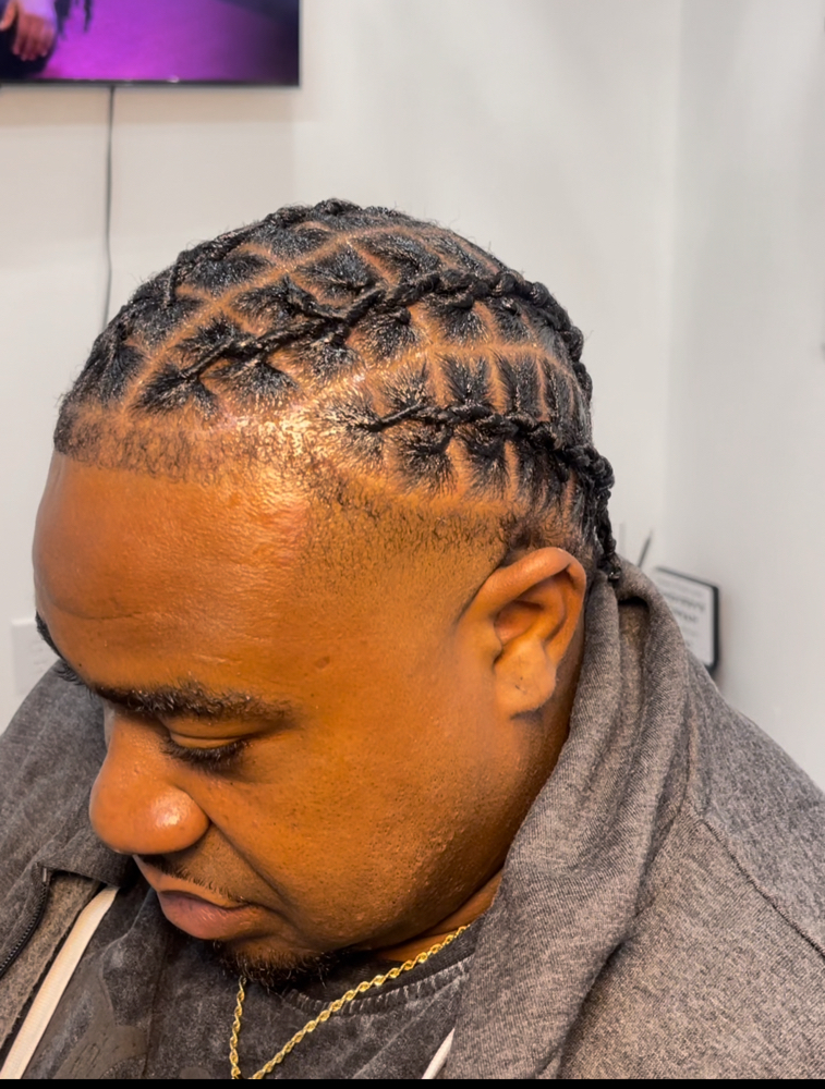 Barrel Twist at Jartu's Braids beauty bar 🇱🇷 in Monroe, LA