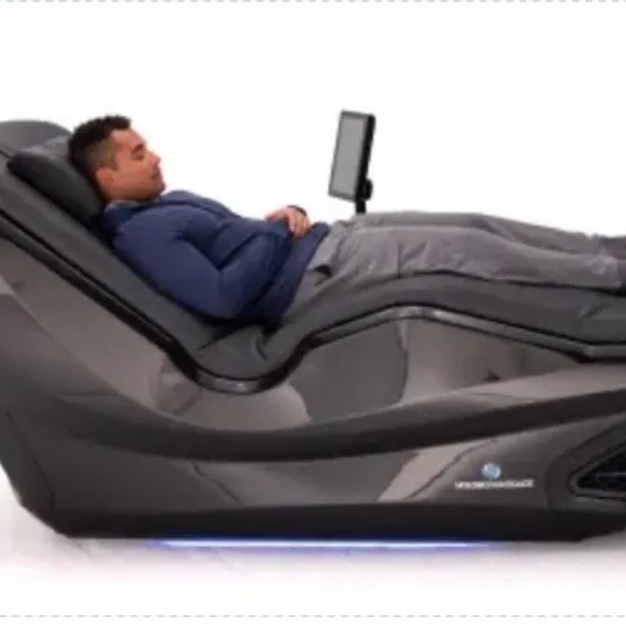 Hydro-massage at Glo Body Co. in Trenton, MO