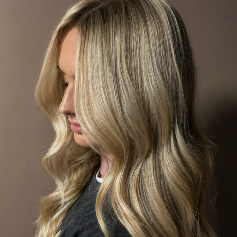 𝐹𝑢𝑙𝑙 𝐻𝑖𝑔ℎ𝑙𝑖𝑔ℎ𝑡 𝐺𝑙𝑜𝑤 at Rebel Rose Salon in Prince Frederick, MD
