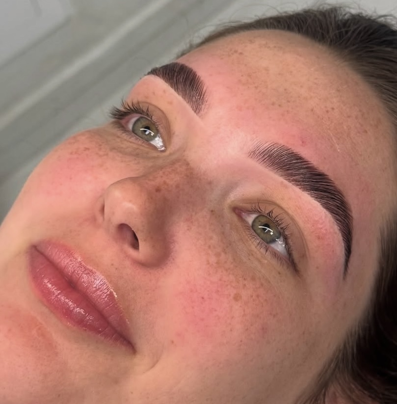 Brow Lamination with Wax & Tint