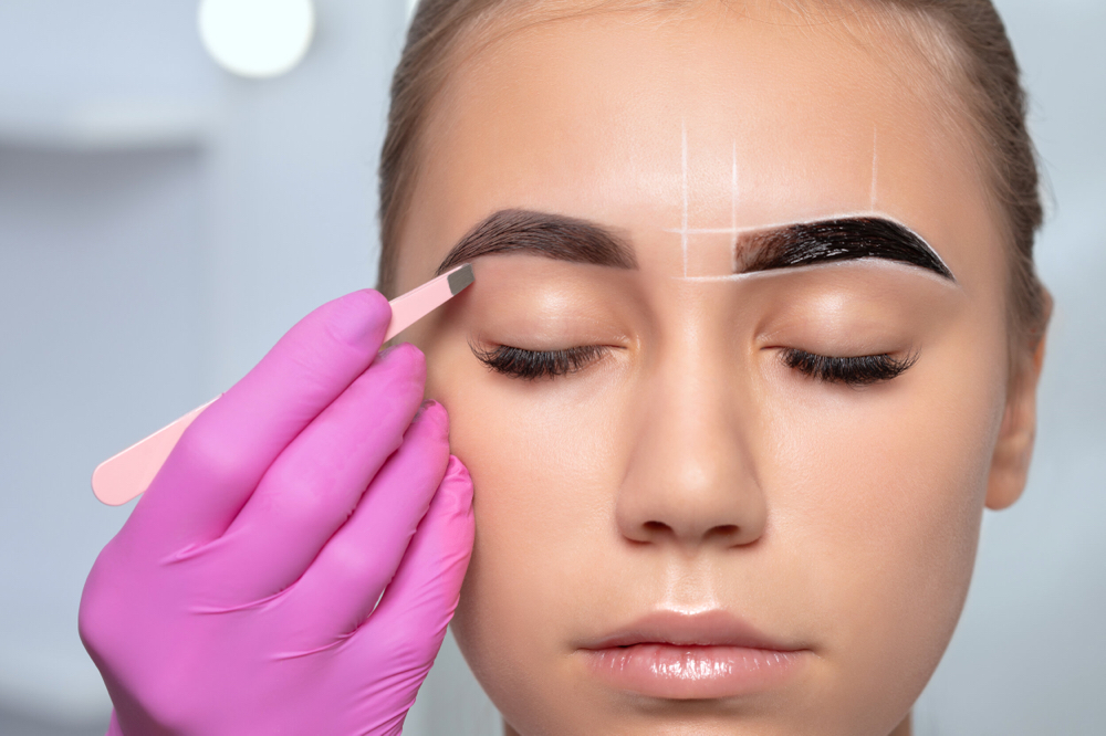 Brow Tint & Shape