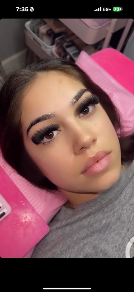 Eyelash Full Set - Mega Volume