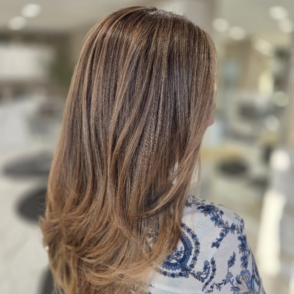 Gloss-Root Shadow And Blowout