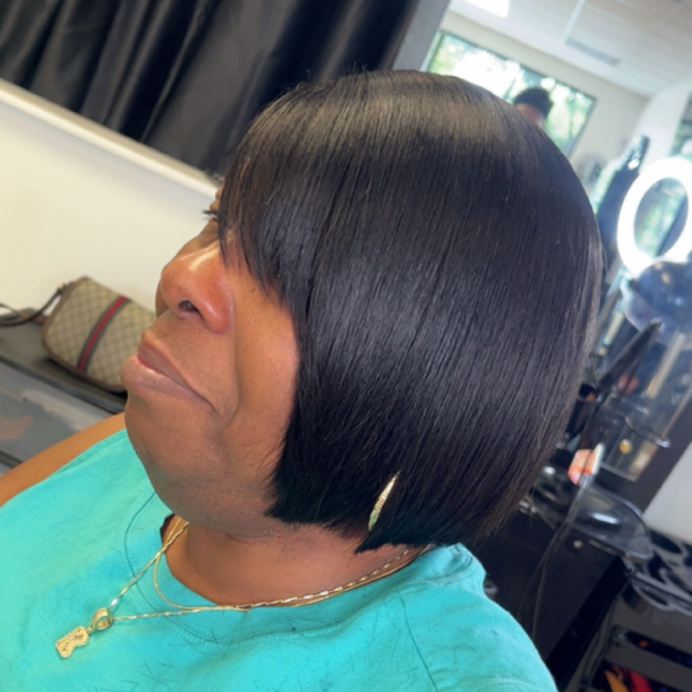 Blunt Cut Bob at “TheeWeaveSpecialist” in Hollywood, SC