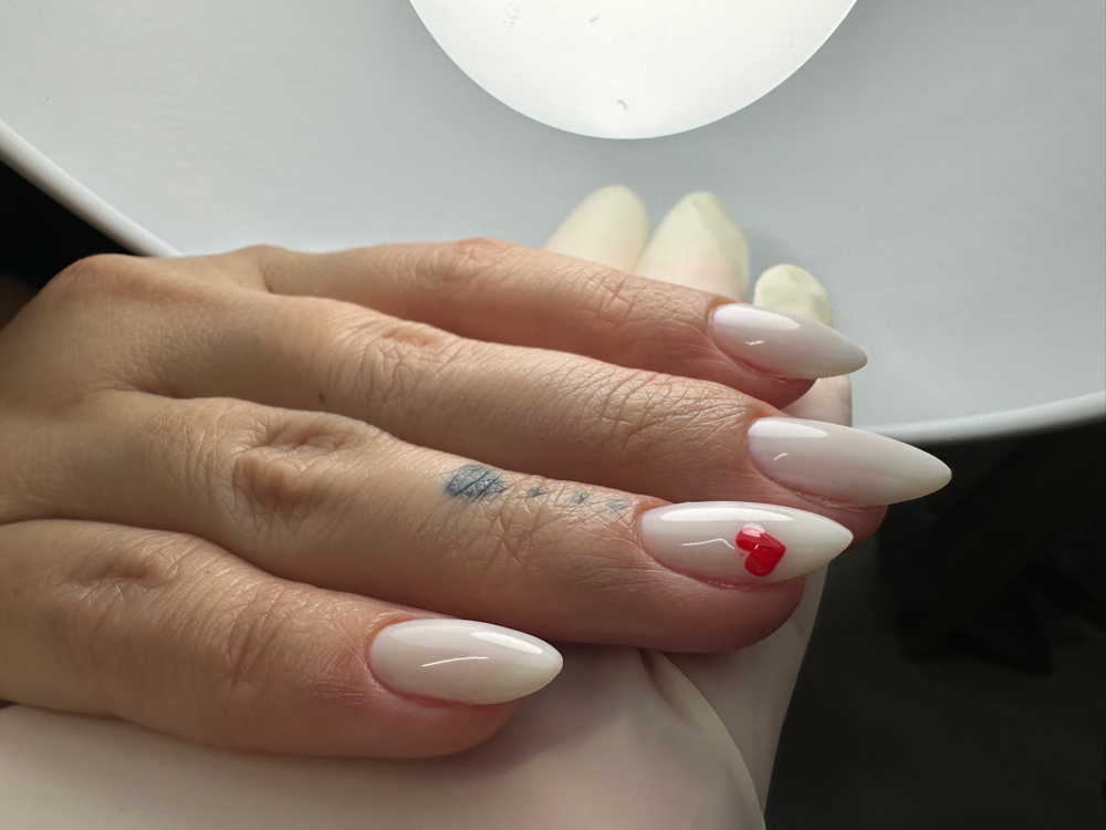 Hard Gel Manicure(lasts 3to6 Weeks)