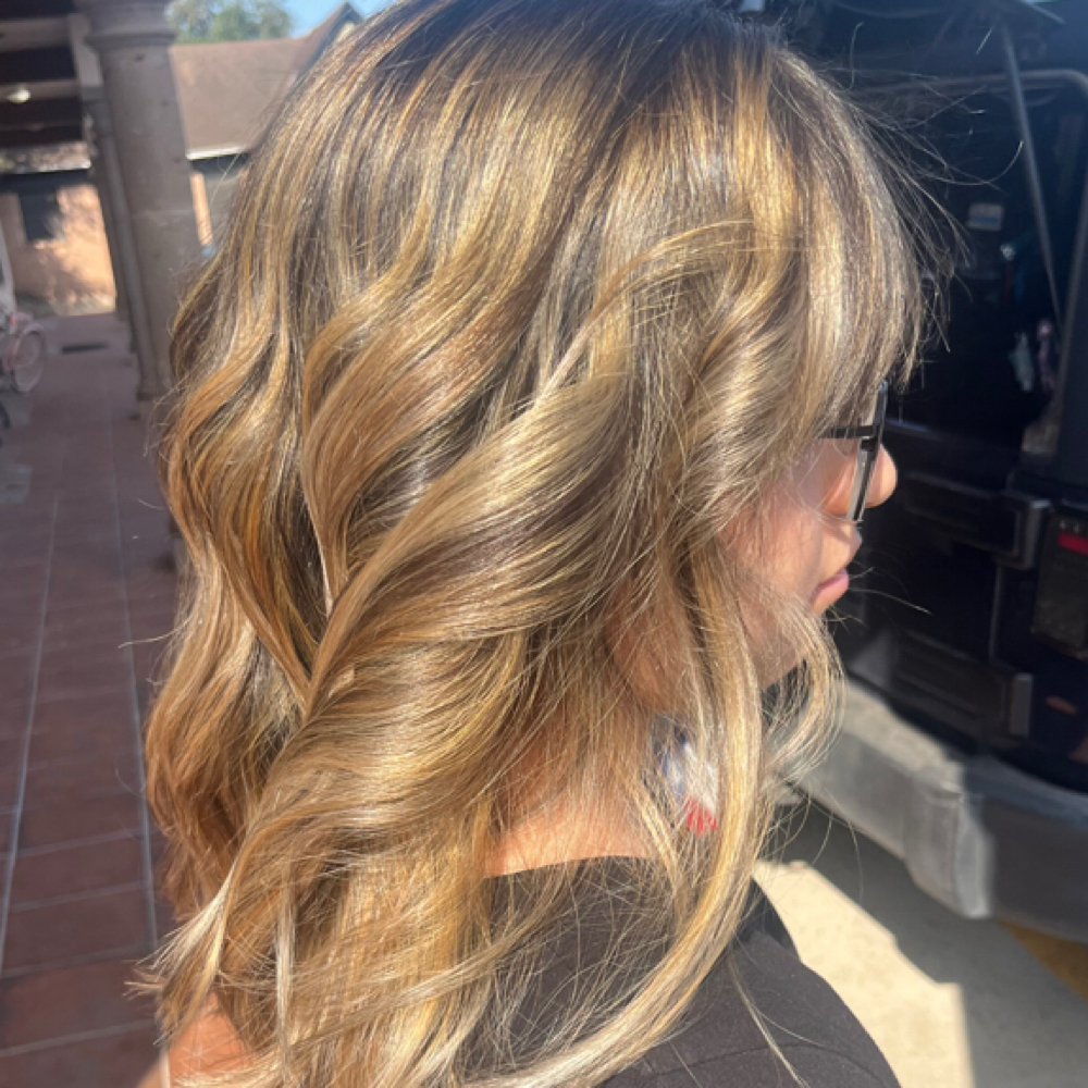 Highlights at The Hair Bar 2 (HB2) in Weslaco, TX
