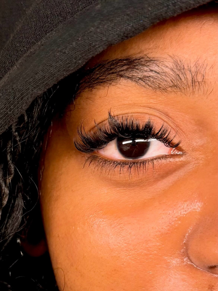 Speciality full set at Arias Refinery in Virginia Beach, VA