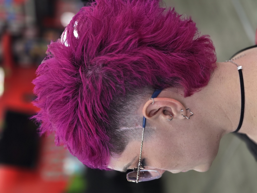 Womens Short Cut
