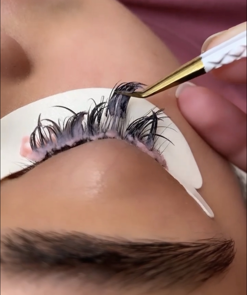 Lash Removal