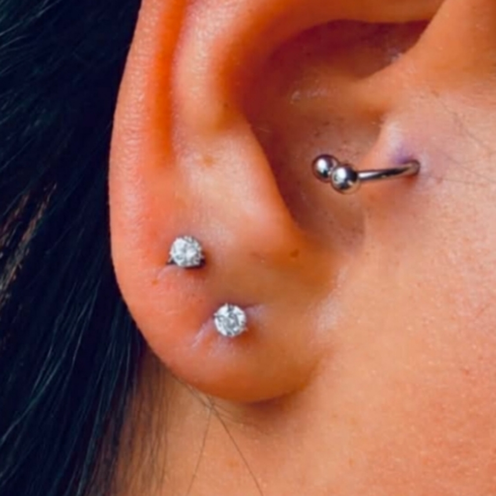 SINGLE Earlobe/helix/flat Piercings at Piercings By Autumn in New Castle, PA