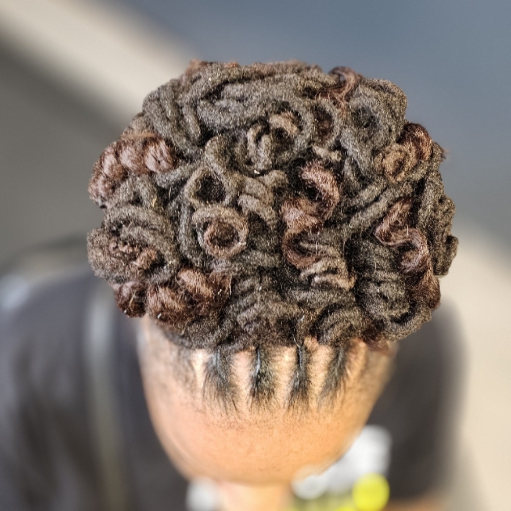 Locs Retwist & Curls at Kinky Rootz242 Natural Hair Studios LLC in Ft Lauderdale, FL