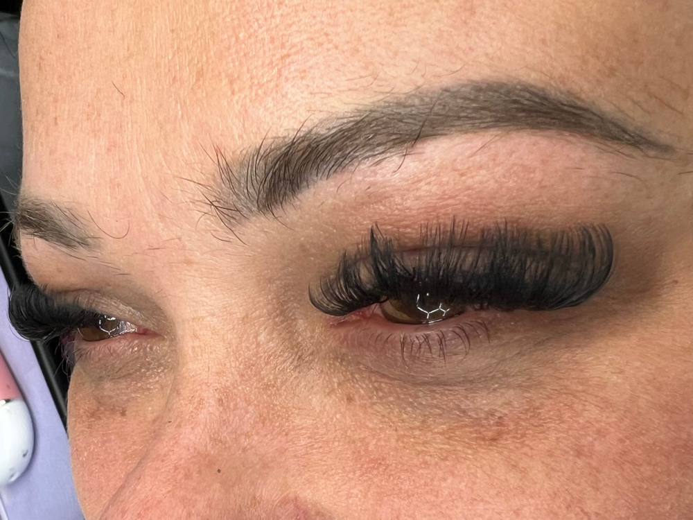 Lashes (Full Set)